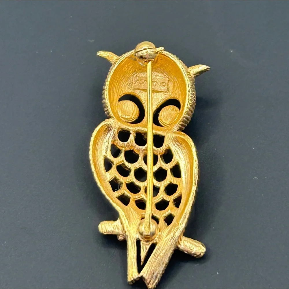 Flawless Owl Brooch Brushed Gold Tone with Red Stone Eyes